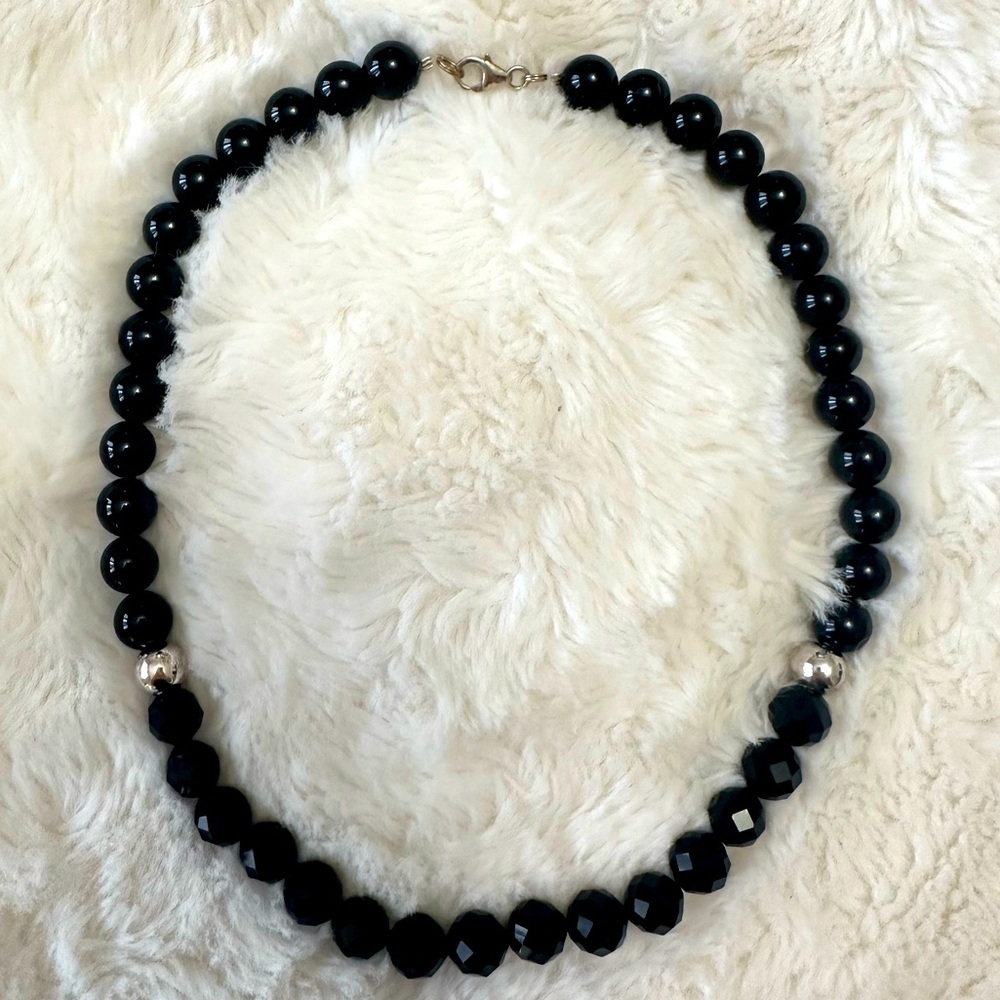 Elegant Black Beaded Necklace
